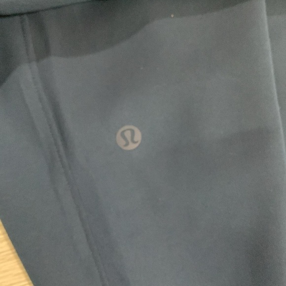 Lululemon License to Train High-Rise Pant Navy Blue     size 4 Joggers - Picture 11 of 13